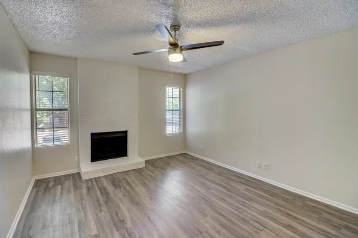 Lakeland Apartments photo 4