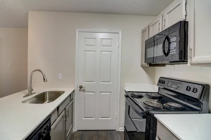 Lakeland Apartments photo